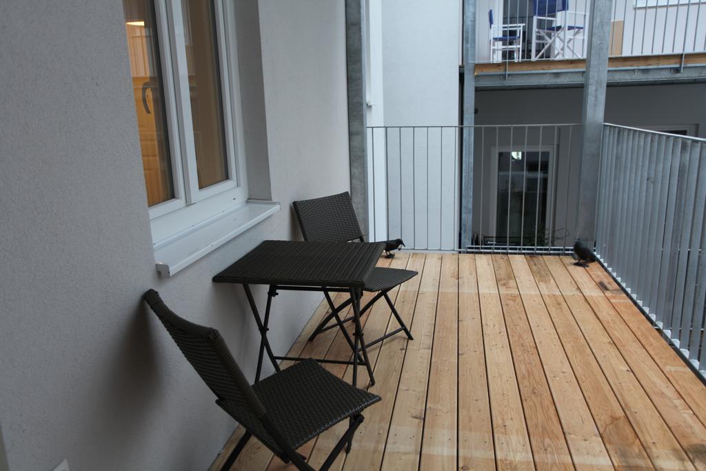 Moderne Stadtwohnung Mit Balkon فيينا الغرفة الصورة